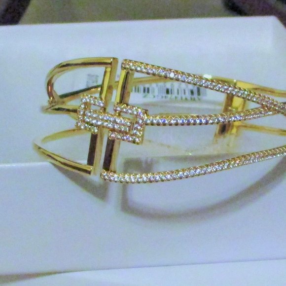 NWT $175 NADRI BRACELET 18k Gold Plated Pave Crystal Cubic Zirconia - Picture 3 of 9